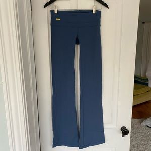 Women’s flare yoga pants